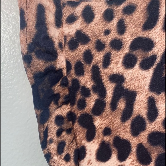 LEOPARD PRINT RUFFLE DRESS! - Picture 4 of 5